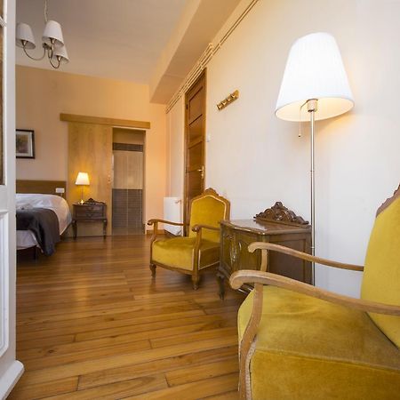 La Posada De La Casona De Sarria Εξωτερικό φωτογραφία