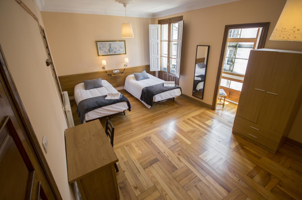 La Posada De La Casona De Sarria Εξωτερικό φωτογραφία